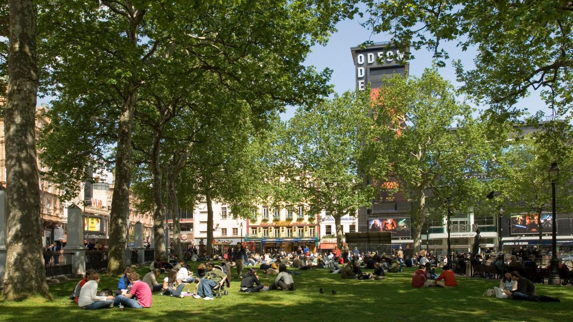 Victory House Leicester Square Лондон Экстерьер фото